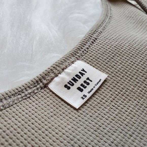 Aritzia - Sunday Best Dorthea Tank - Picture 9 of 13